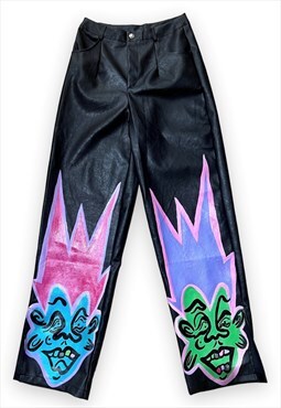 High waited faux leather trousers with print in black
