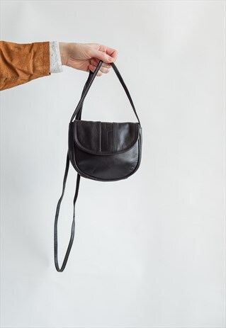VINTAGE 70S MINI CROSS BODY BAG IN BLACK LEATHER