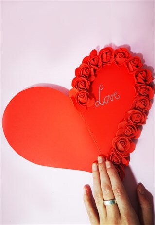 RED FLORAL HEART SHAPED LOVE GREETING CARD
