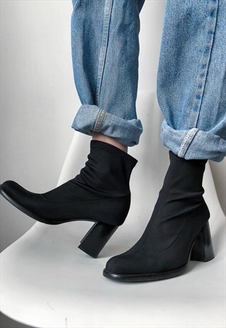 VINTAGE BLACK BOOTS