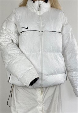 00s white Nike puffer jacket
