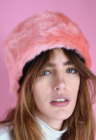 VINTAGE INSPIRED 90S FURRY HAT SKI PEACH SALMON ORANGE