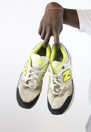 VINTAGE NEW BALANCE 530 TRAINERS