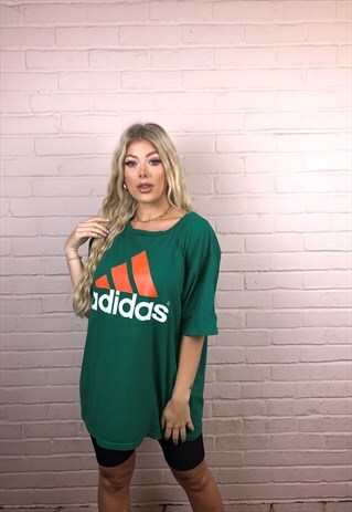 VINTAGE ADIDAS SPELLOUT T SHIRT IN GREEN