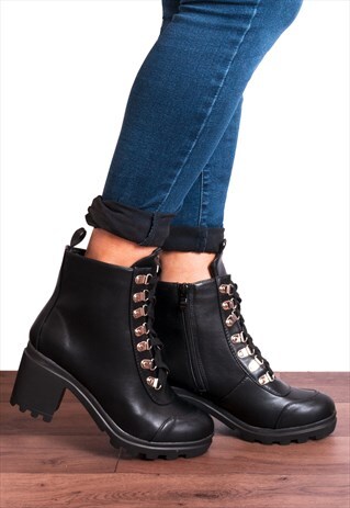 BLACK GOLD EYELET HIKING CHUNKY BUCKLE BLOCK HEEL ANKLE BOOT