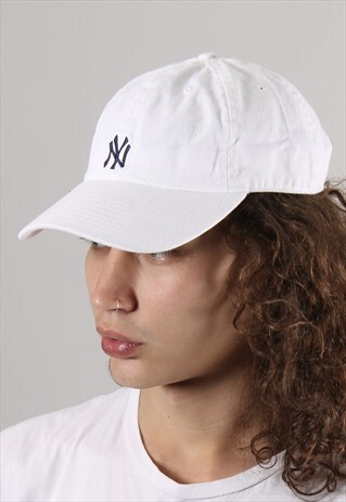 VINTAGE NEW YORK YANKEES BASEBALL CAP HAT
