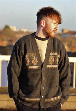 VINTAGE // PATTERNED CARDIGAN