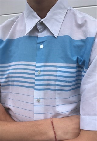 MENS VINTAGE WHITE BLUE SHORT SLEEVE BUTTON UP STRIPY SHIRT
