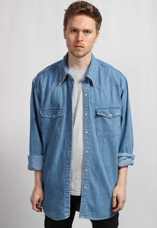 VINTAGE OVERSIZED LEVI'S DENIM SHIRT