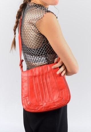 VINTAGE LEATHER SHOULDER BAG