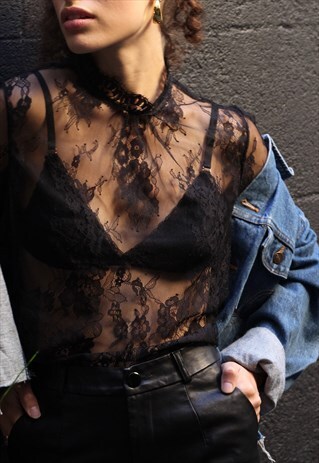 BLACK LACE TOP