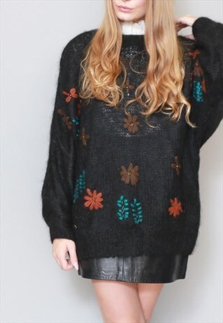 VINTAGE 1980'S BLACK FLORAL OVERSIZED WOOL JUMPER