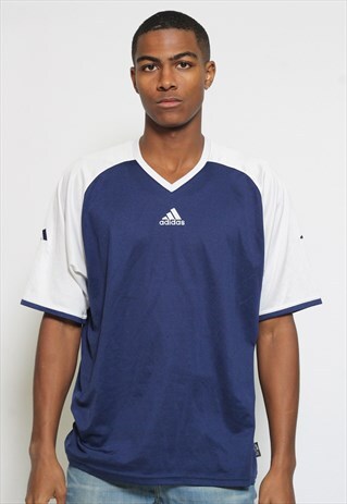 VINTAGE ADIDAS SPORTS T-SHIRT