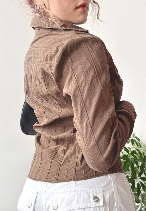 garment image