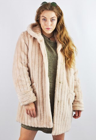 VINTAGE CREAM FAUX FUR JACKET