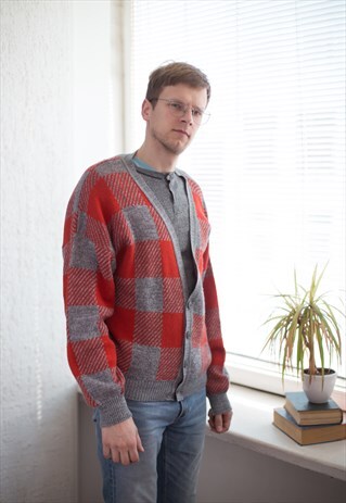 VINTAGE 70'S RED/GREY CHECKED KNITTED CARDIGAN