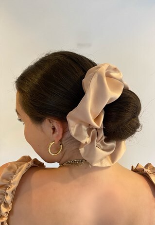 SATIN BEIGE OVERSIZED GIANT SCRUNCHIE