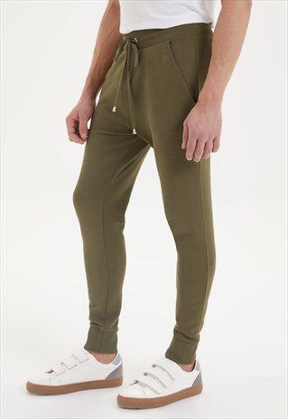 ESSENTIALS ORGANIC COTTON JOGGER IN DARK OLIVE