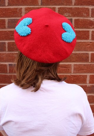 VINTAGE 90S BRIGHT RED WOOL BERET WITH KNITTED BLUE HEARTS
