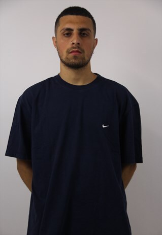 VINTAGE NIKE NAVY T-SHIRT