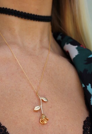 THE GOLD ROSE NECKLACE