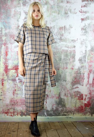 WRAP SKIRT IN BEIGE CHECK