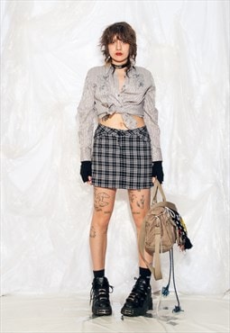 Vintage Y2K Mini Skirt in Black Plaid Grunge