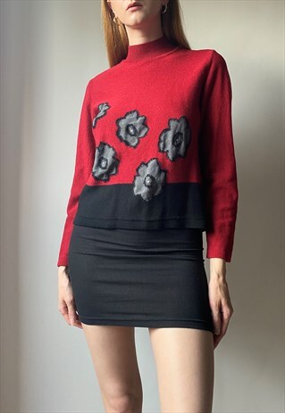 VINTAGE KNITTED RED ABSTRACT FLORAL JUMPER SIZE XS/S