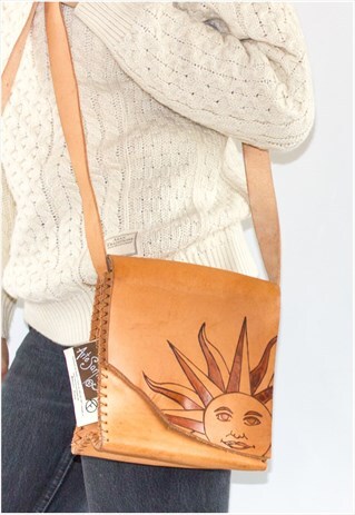 NEW 70'S TOOLED LEATHER HANDBAG