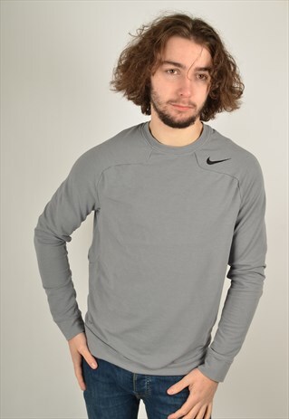 VINTAGE NIKE SWEATSHIRT IN GREY