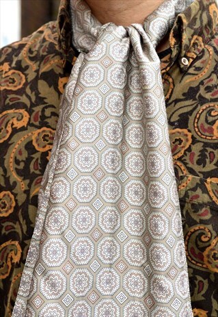 VINTAGE TOOTAL SCARF / CRAVAT