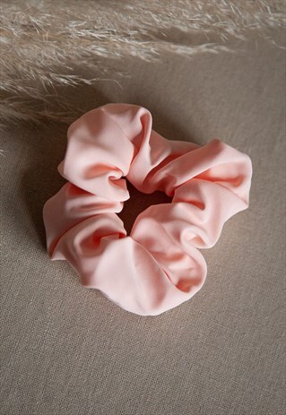SOFT LUXE HAIR SCRUNCHIE - PINK