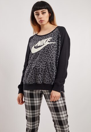 VINTAGE NIKE SWEATSHIRT