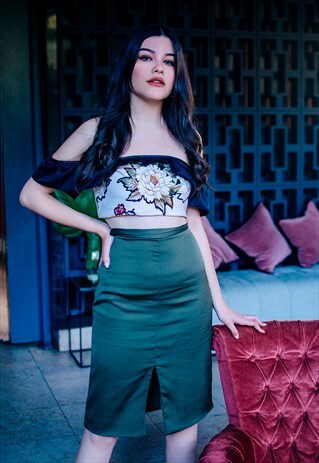 FLORAL CROP TOP WITH FRILL DETAIL