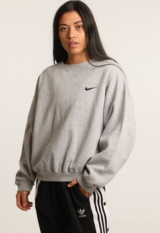 VINTAGE NIKE EMBROIDERED LOGO SWEATSHIRT
