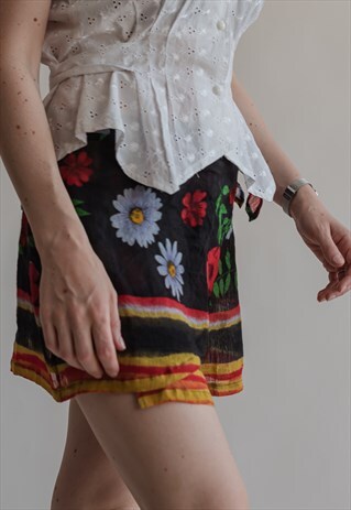 VINTAGE 80S PATTERNED MIDI SHORTS IN FLOWER