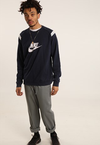VINTAGE NIKE PRINT SPELLOUT SWEATSHIRT