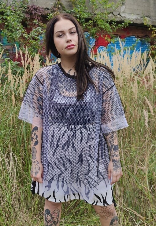 garment image