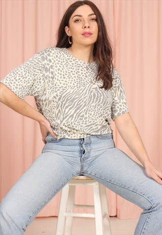 VINTAGE 90S TOP IN GREY ANIMAL PRINT