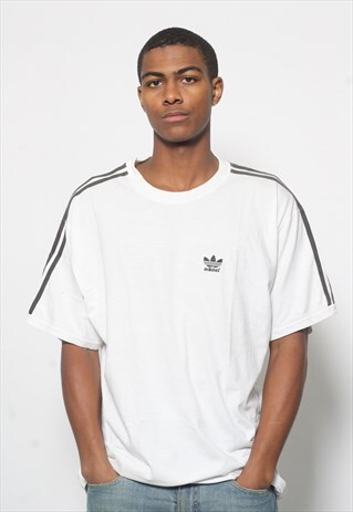 VINTAGE ADIDAS LOGO T-SHIRT