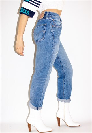 VINTAGE 90'S DISTRESSED 501 LEVI GUY FIT JEANS