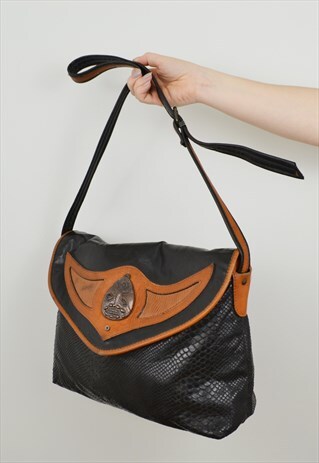 FLIP LID MESSENGER BAG