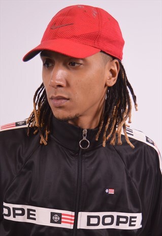 VINTAGE NIKE CAP RED