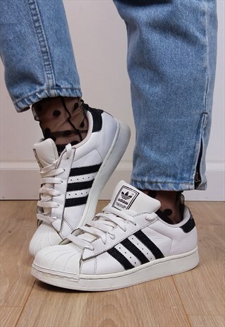 VINTAGE 90'S ADIDAS SUPERSTAR TRAINERS // UK 5.5/ 38.5 EU