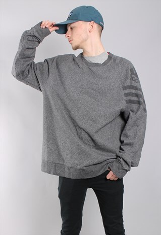 VINTAGE ADIDAS SWEATSHIRT