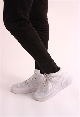 VINTAGE NIKE AIR FORCE ONE TRAINERS