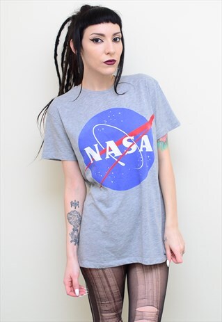 GREY SLOUCHY NASA BOYFRIEND TEE
