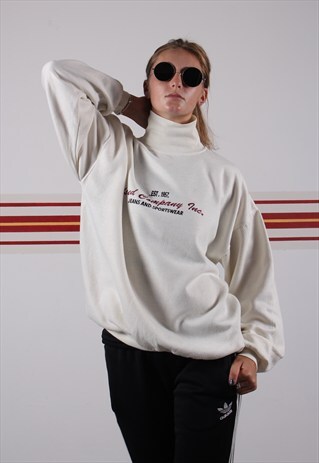 CREAM TURTLE NECK SWEATSHIRT