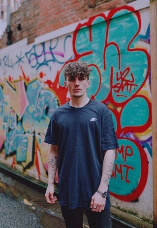 NAVY BLUE NIKE EMBROIDERED SPELL OUT T-SHIRT