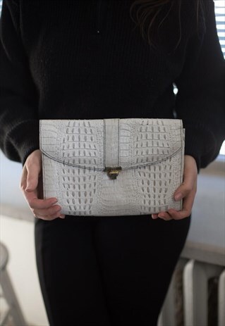 VINTAGE 80'S CREAM LEATHER ANIMAL SKIN LIKE CLUTCH